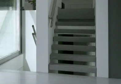 Escaleras de microcemento: la estética que marca la diferencia