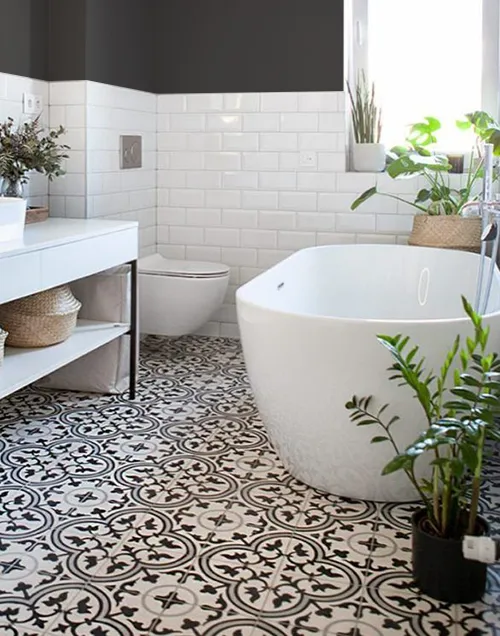 Eleva el estilo de tu baño con la forma de colocar los azulejos